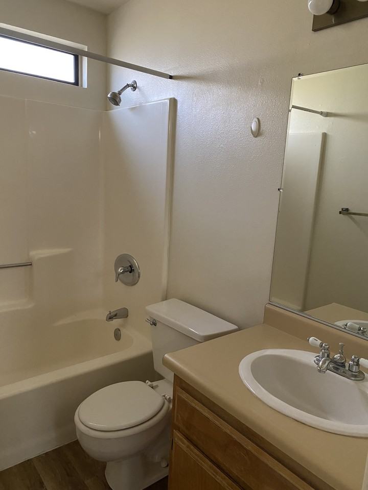 3287 Broad St #3287A - Photo 5 of 8