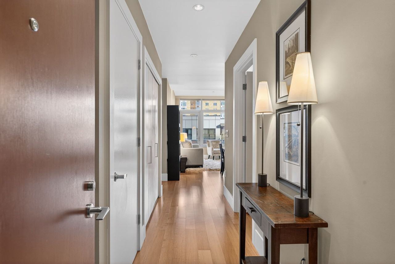 1001 Nw Lovejoy St #401 - Photo 2 of 50