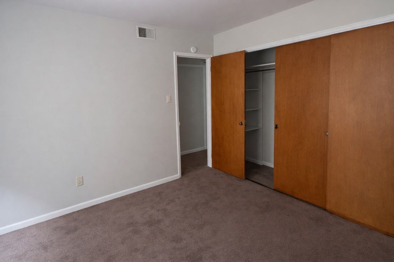 5559 BARTLETT STREETAPT A1 #A1 - Photo 4 of 8