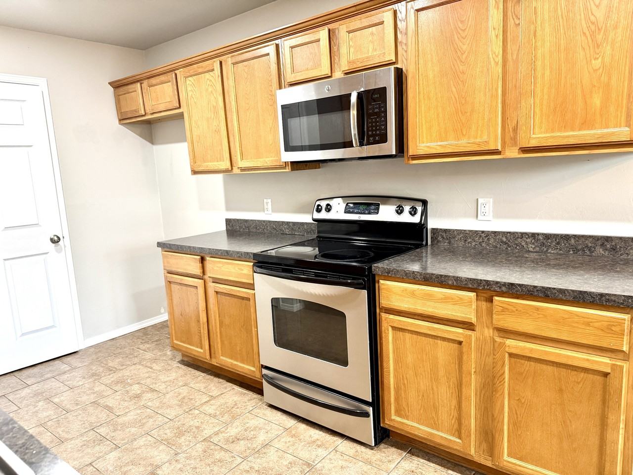 4613 Mill Creek Dr #1 - Photo 2 of 30