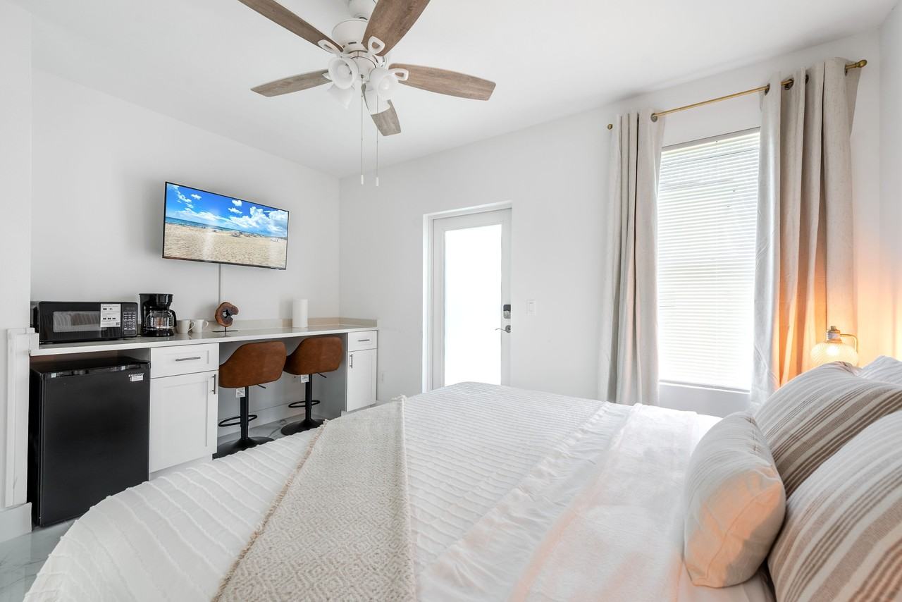 408 Nw 13th Ave #1 - Photo 6 of 16