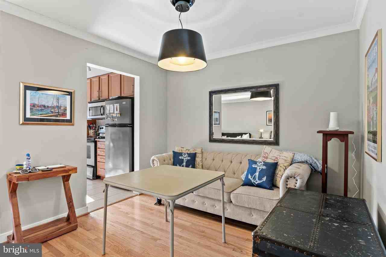 1233 Gemini Dr Apt H - Photo 2 of 24