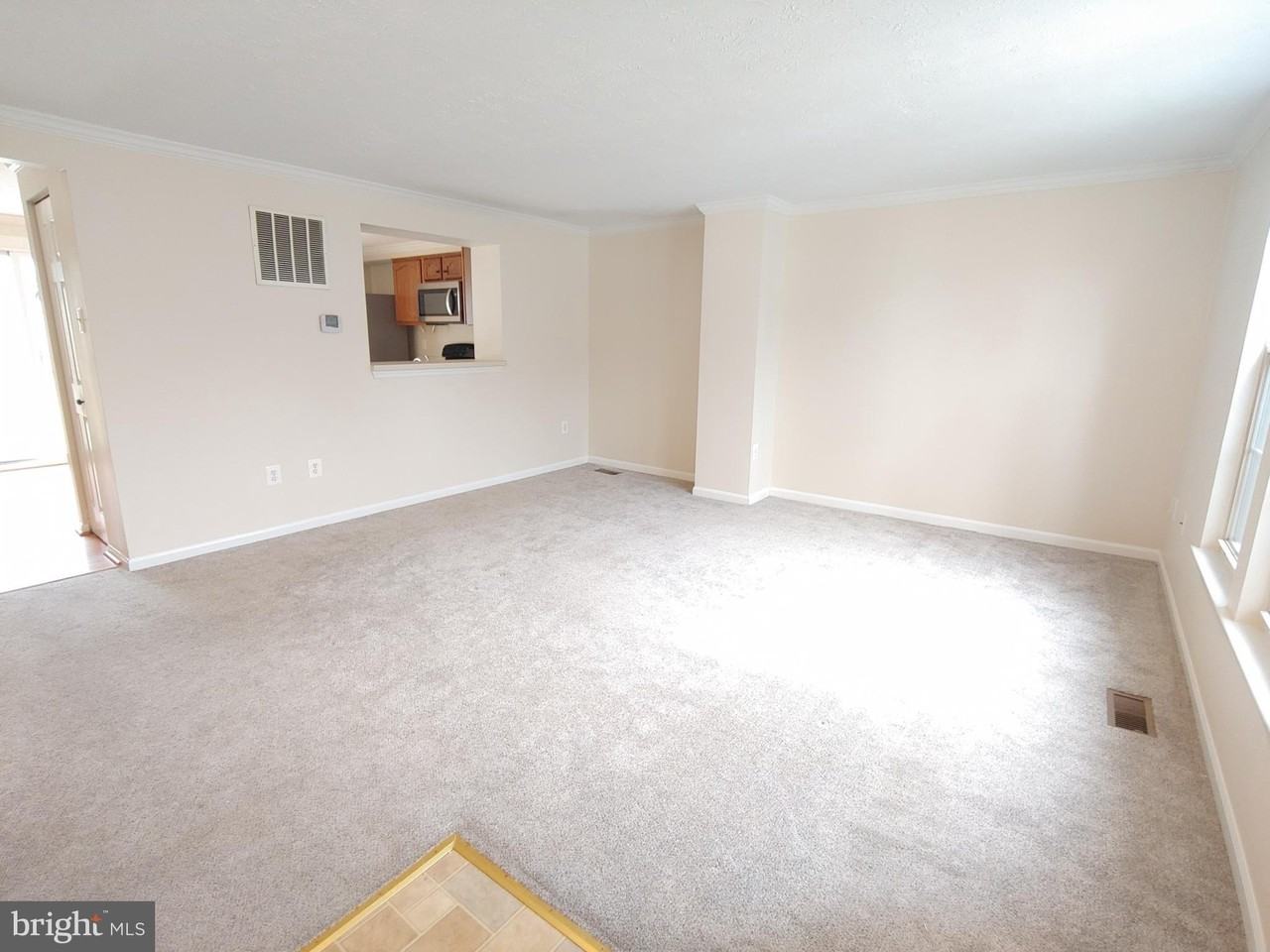 1247 Seminole Dr - Photo 3 of 26