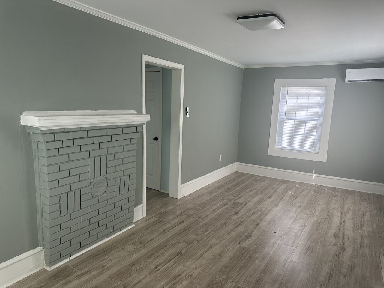 105 Cabin St #1 - Photo 3 of 11