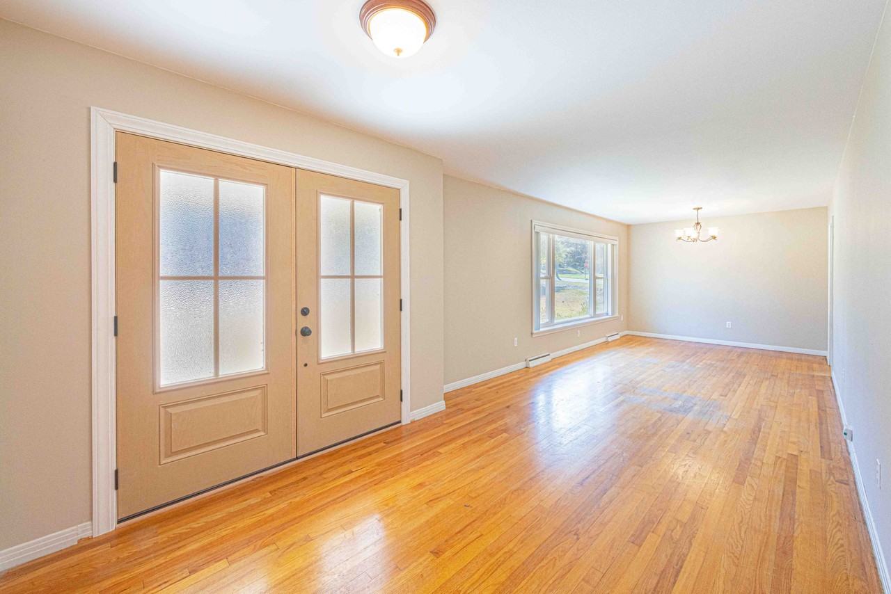 202 Confederate Dr N #1 - Photo 5 of 26