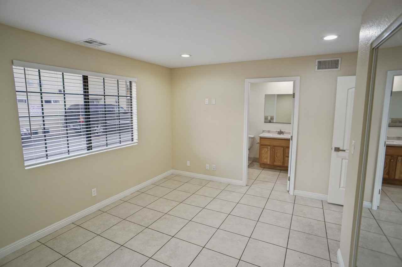 11819 Glenoaks Blvd #11819 - Photo 4 of 19