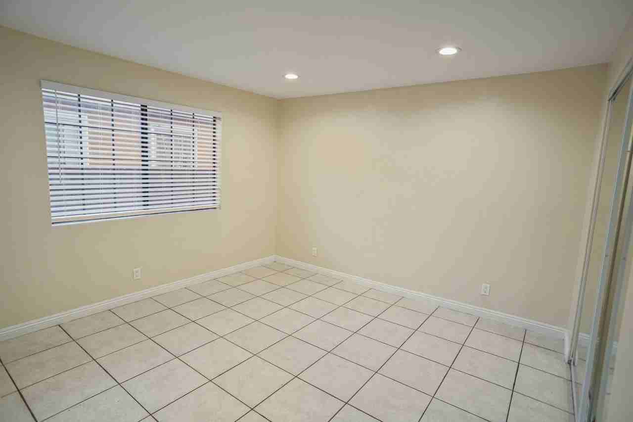 11819 Glenoaks Blvd #11819 - Photo 7 of 19