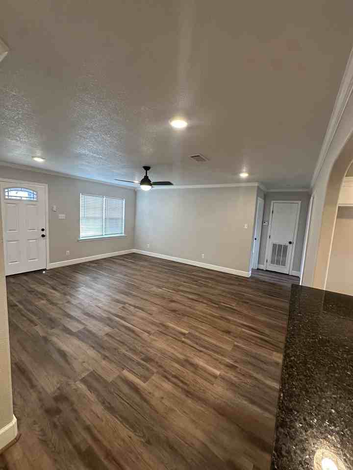 1320 S 35th St #1 - Photo 3 of 13