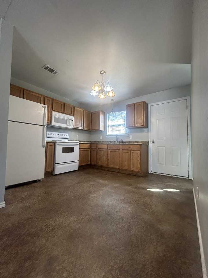 11910 Fairview StreetApartment C #1 - Photo 2 of 7