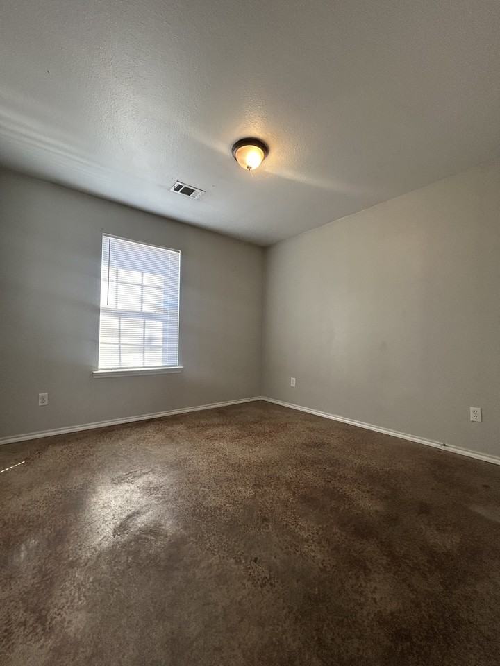 11910 Fairview StreetApartment C #1 - Photo 4 of 7