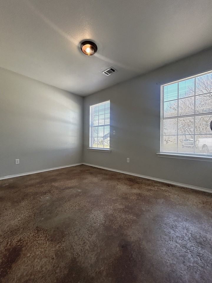 11910 Fairview StreetApartment C #1 - Photo 5 of 7