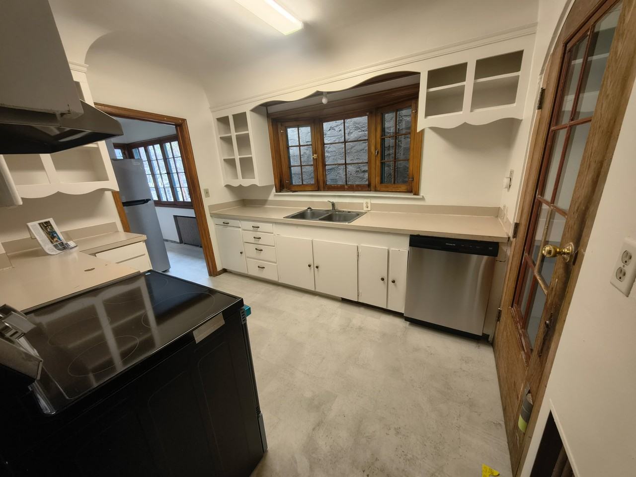 1017 Grand Ave #A - Photo 2 of 6