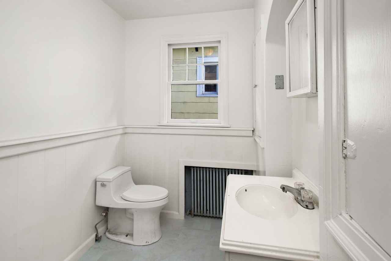 1017 Grand Ave #A - Photo 3 of 6