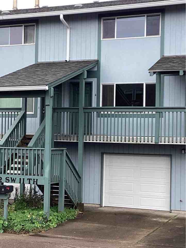 912 Sw 11th St #4 - Photo 2 of 16