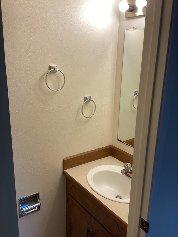 912 Sw 11th St #4 - Photo 6 of 16