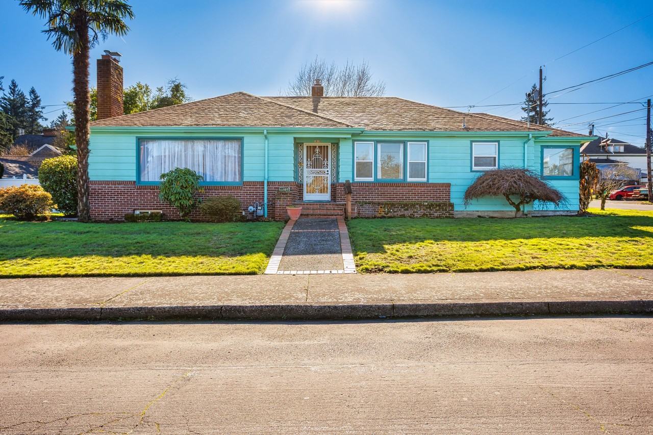 1910 Ne Cramer St #1 - Photo 6 of 32