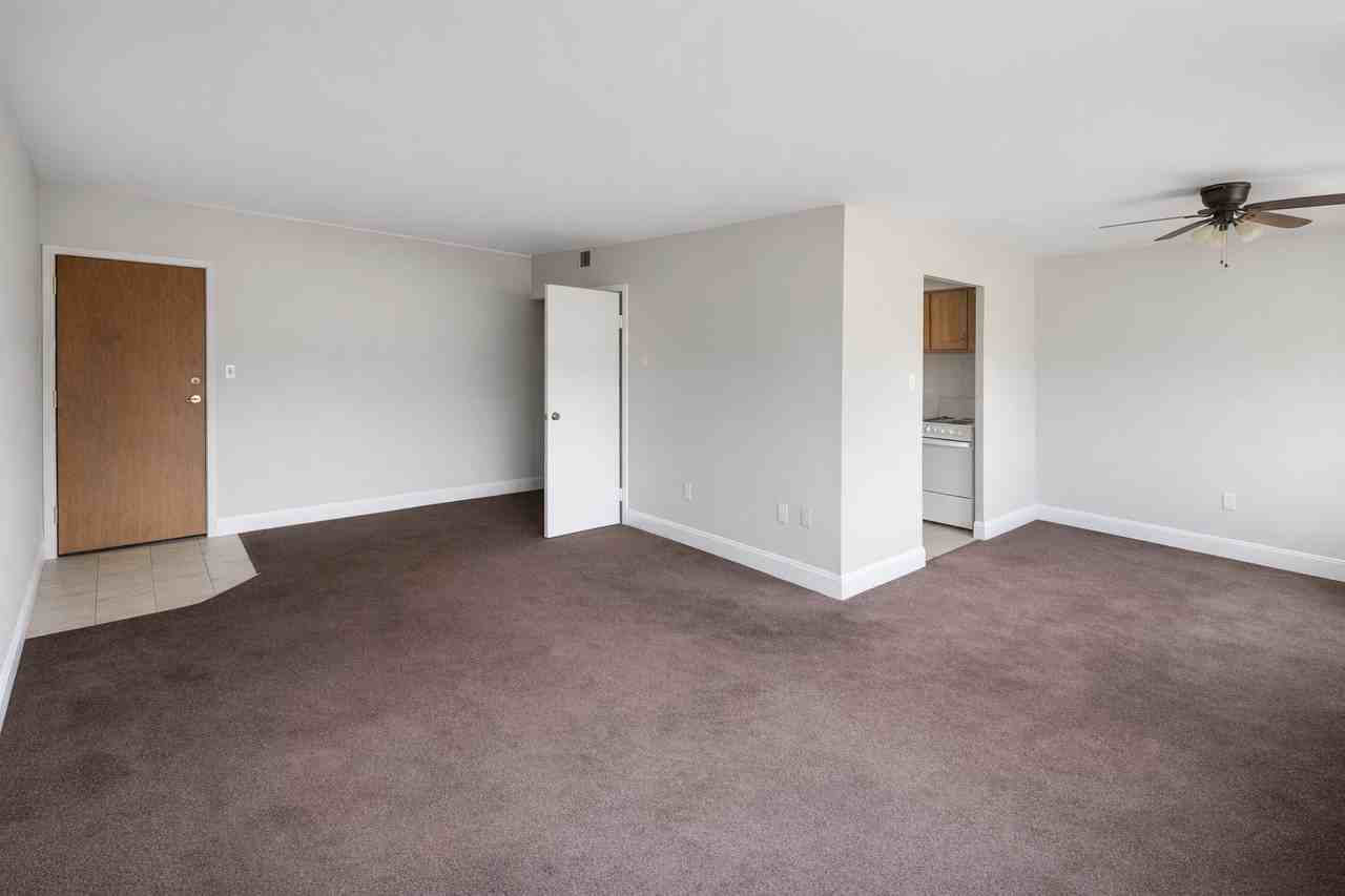 222 MELWOOD AVENUEAPT 604 #604 - Photo 2 of 10