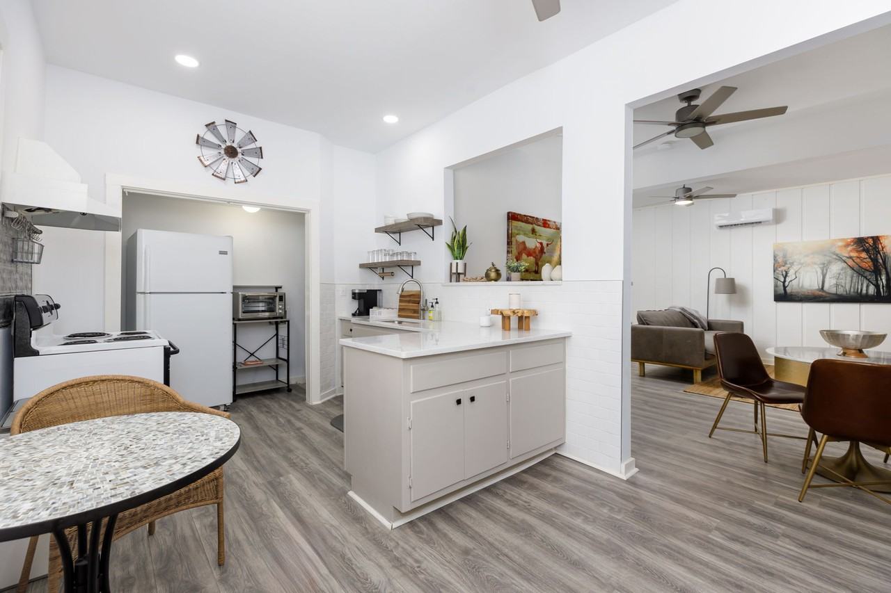 110 East Craig PlaceUnit 3 #3 - Photo 2 of 21