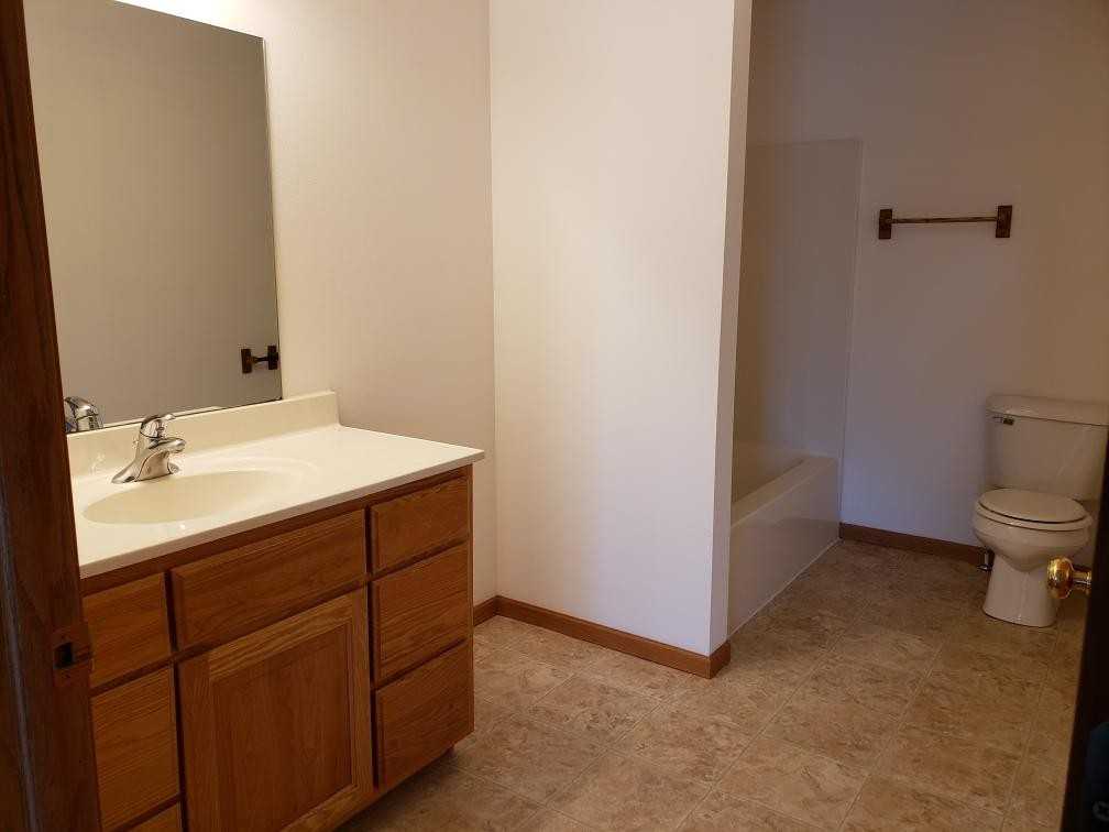1520 W Pine St #214 - Photo 7 of 21