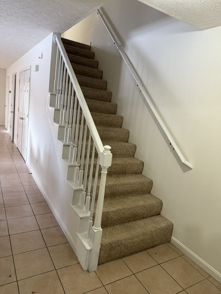 132 Ash Ct #1 - Photo 3 of 5