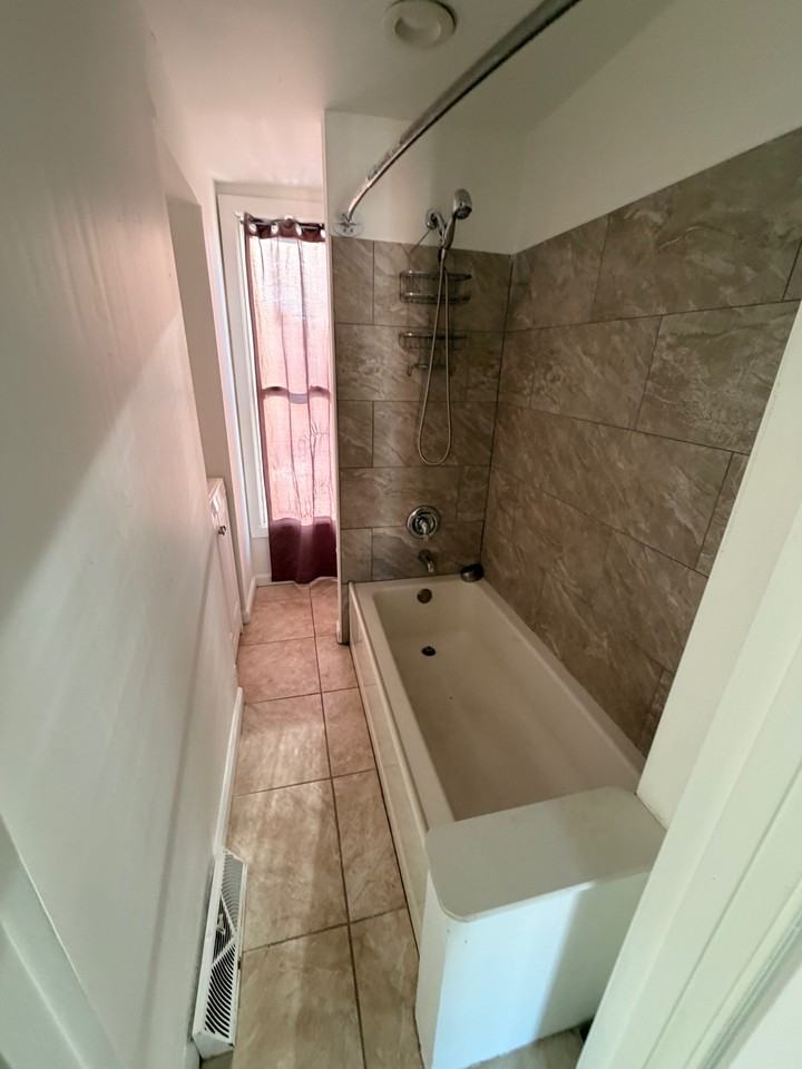 330 Townsend St - Photo 7 of 9