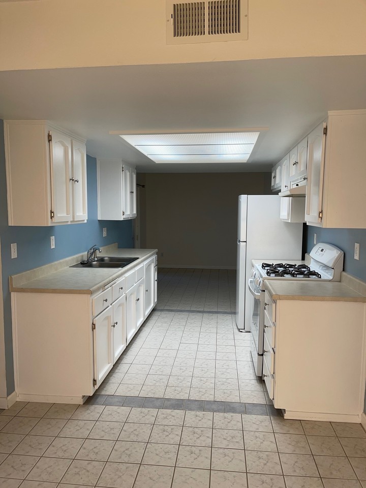 1742 Shepherd Dr #1 - Photo 4 of 17