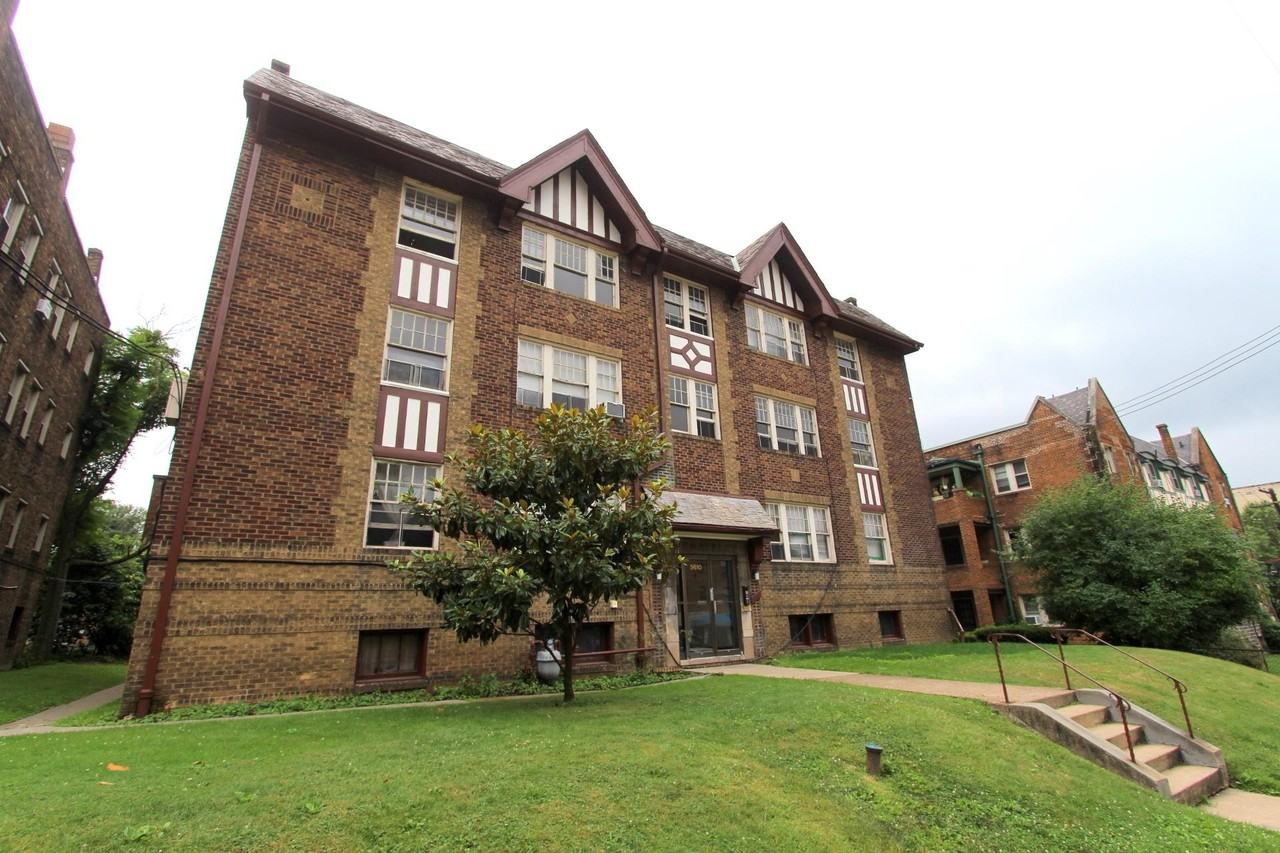 5610 HOBART STREETAPT 8 #8 - Photo 6 of 6