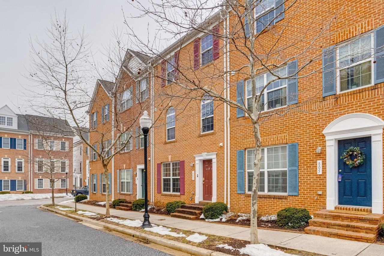 803 Ryan St - Photo 3 of 50