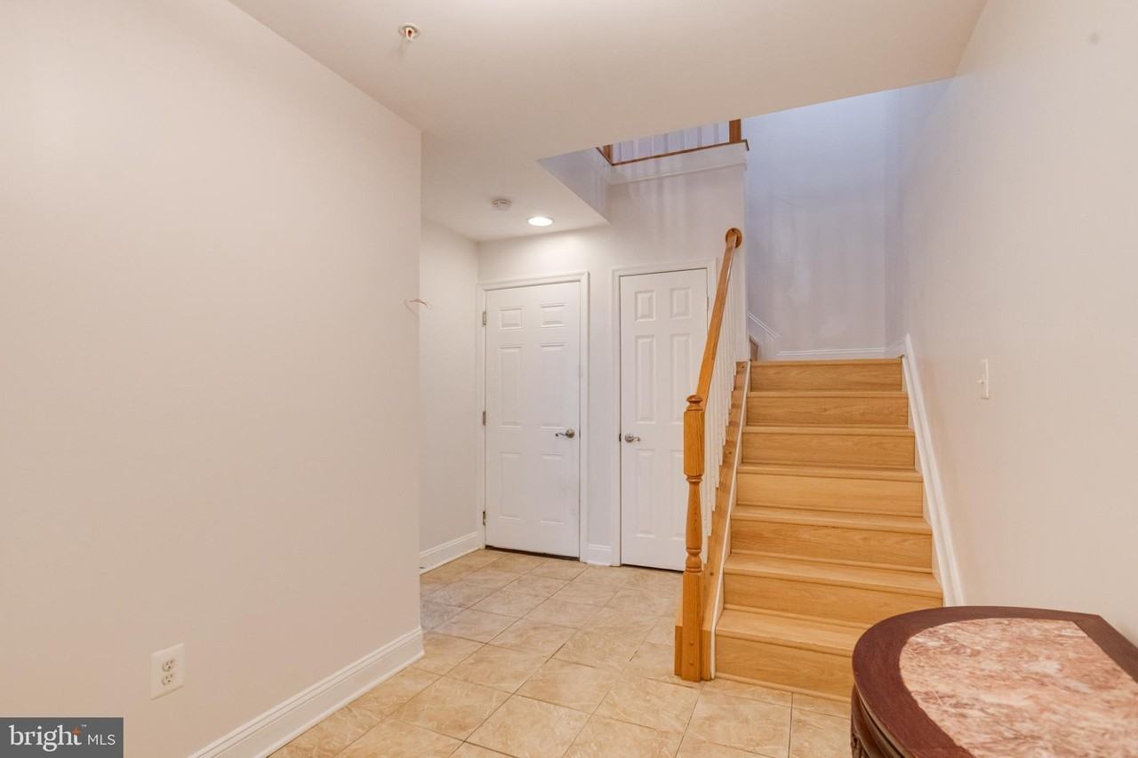 803 Ryan St - Photo 4 of 50