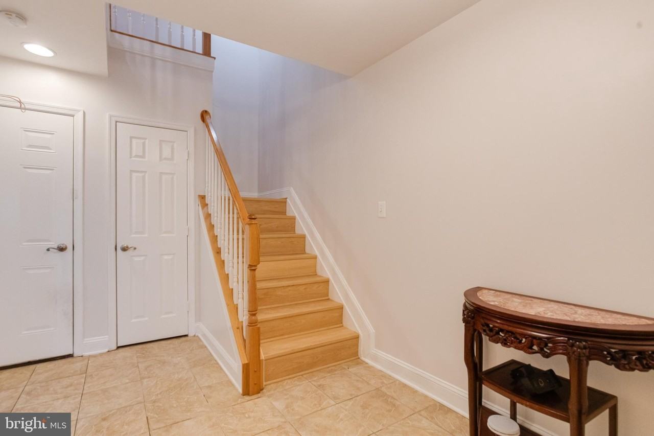 803 Ryan St - Photo 5 of 50