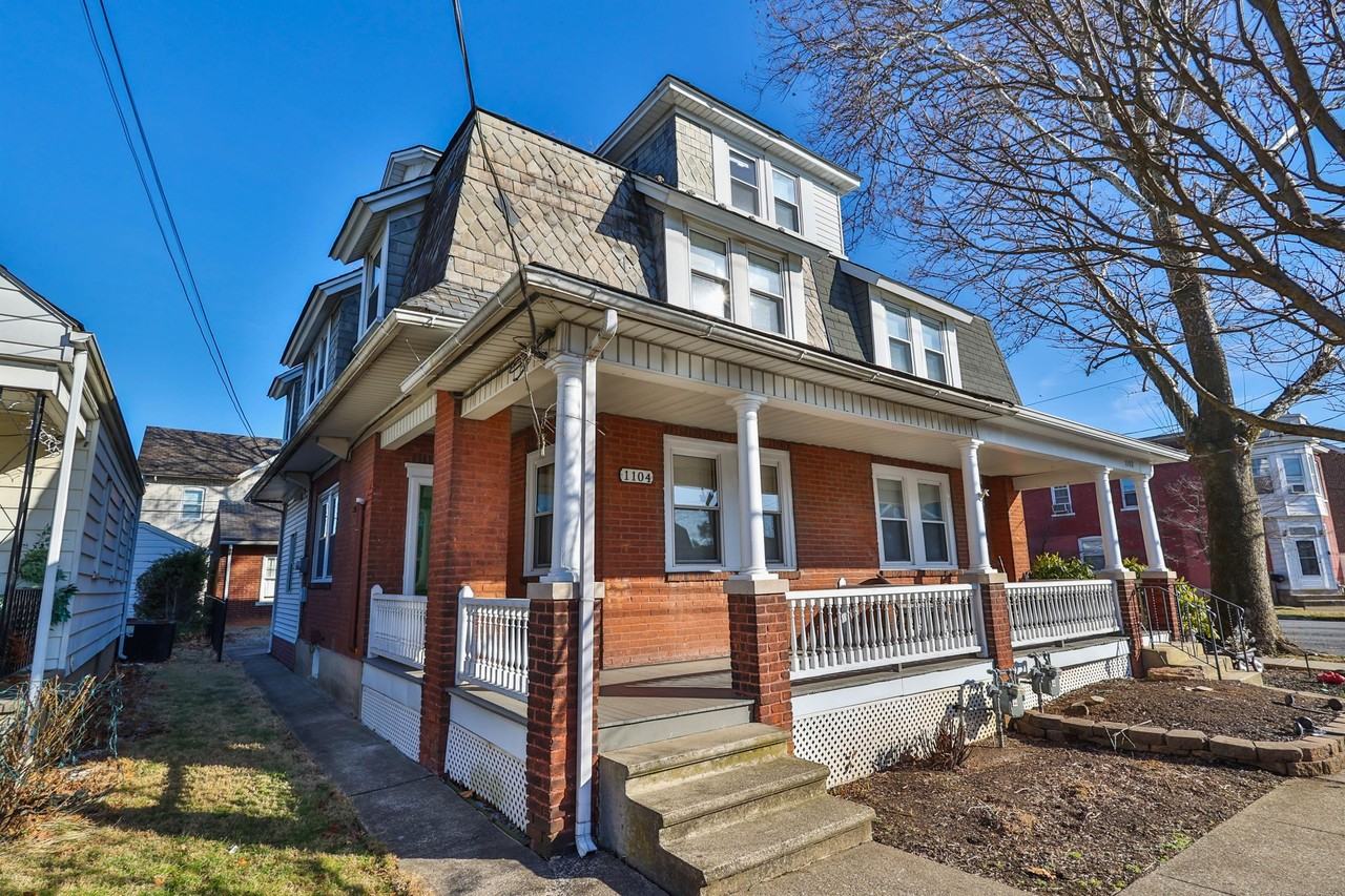 1104 Elm St #1 - Photo 2 of 37