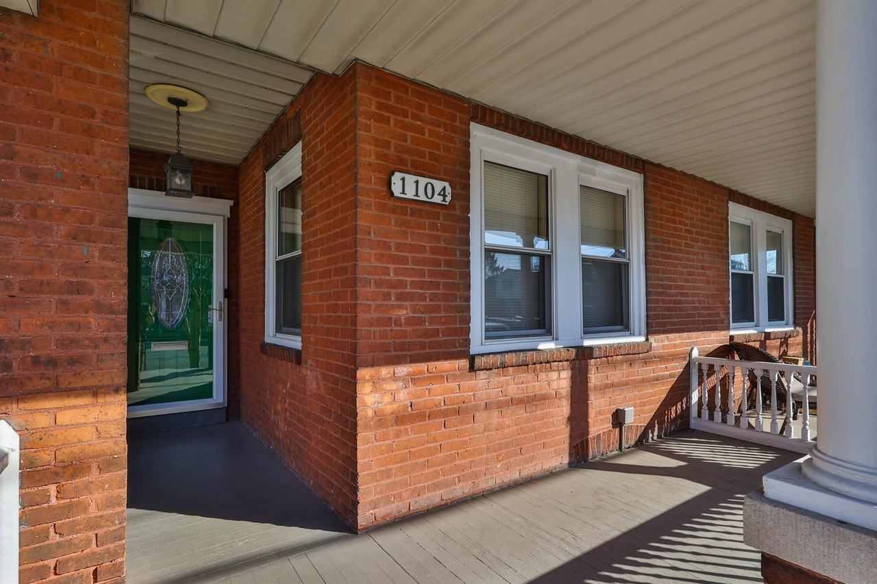 1104 Elm St #1 - Photo 3 of 37