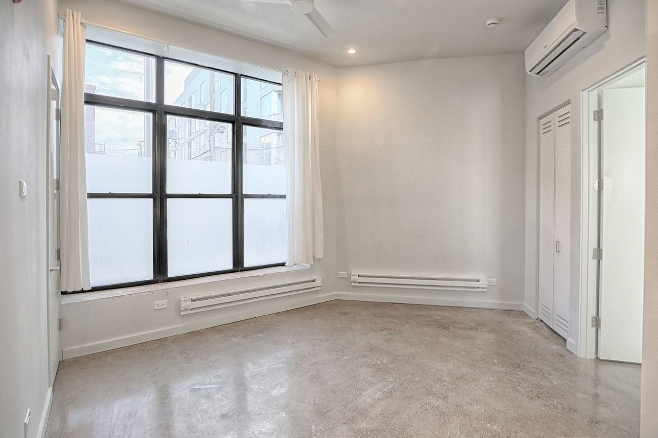 Wicker Park Place - Photo 4 of 21