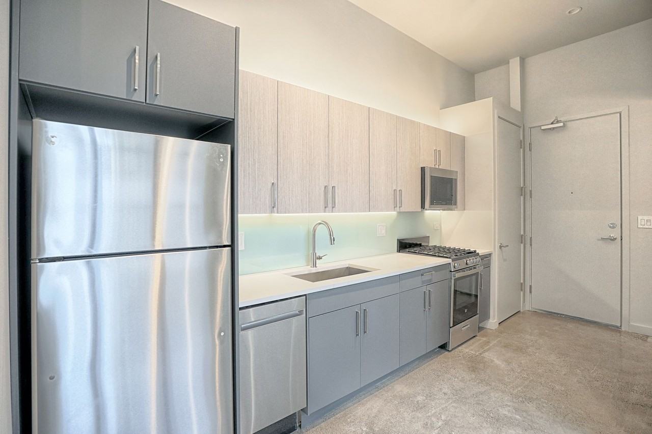 Wicker Park Place - Photo 6 of 21