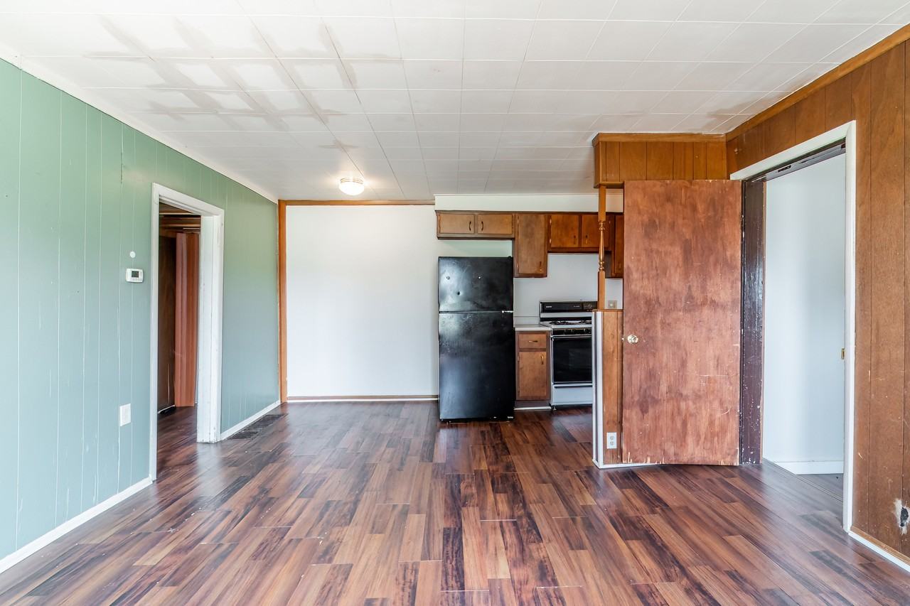 1106 1/2 W Auburn Dr #2 - Photo 2 of 21