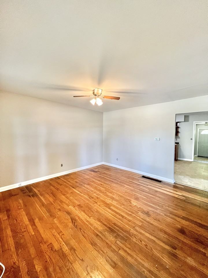 Oak St #503 - Photo 6 of 12