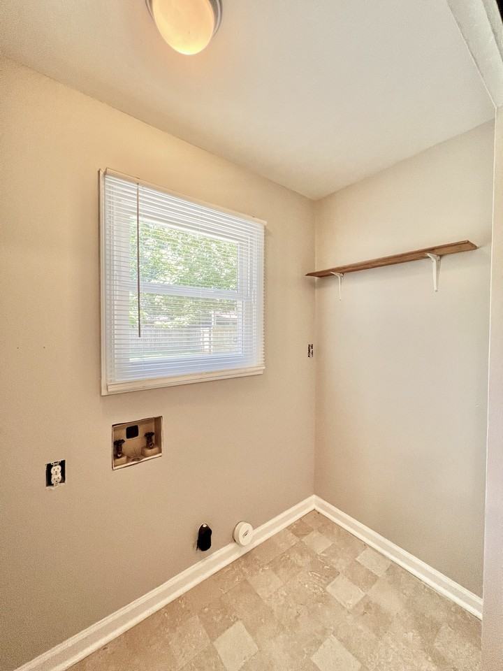 Oak St #503 - Photo 7 of 12