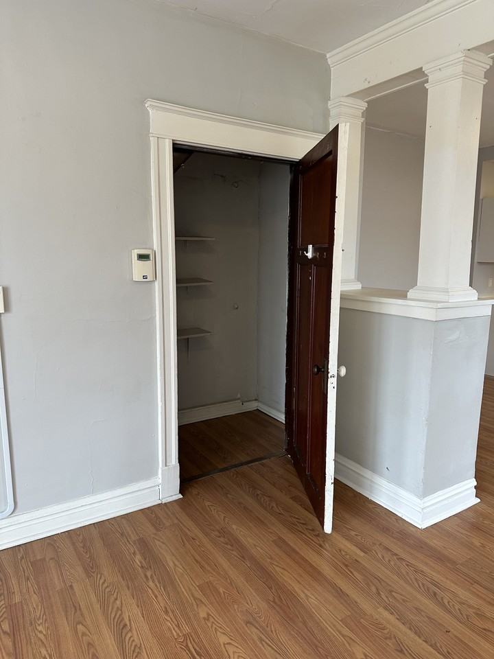 3514 Alberta St #1W - Photo 4 of 14