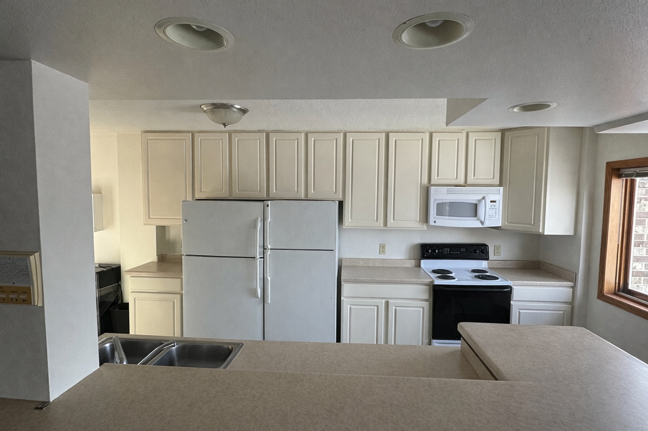 505 - Photo 2 of 29