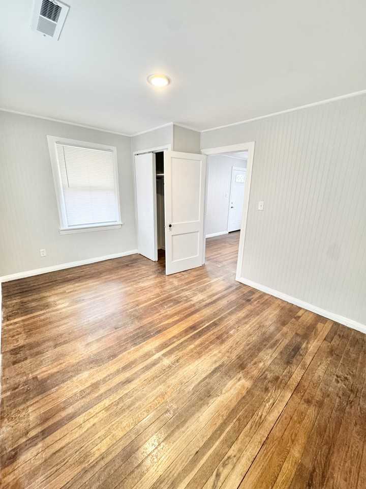 2629 E Victory Ct #1 - Photo 7 of 10