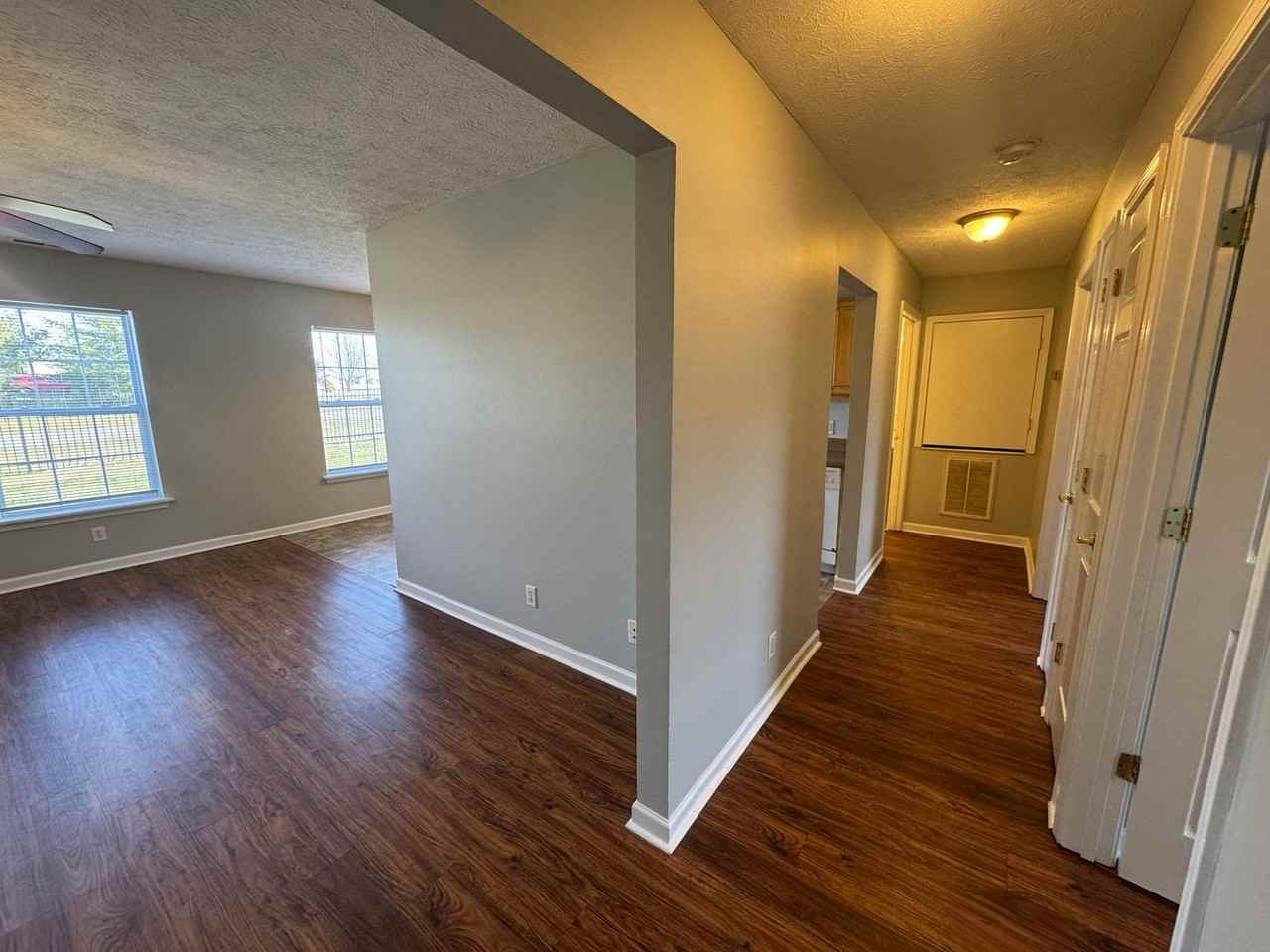 Sunnyside Apts - Photo 2 of 21
