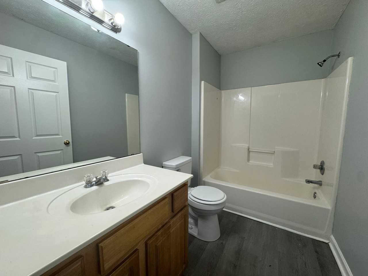 Sunnyside Apts - Photo 7 of 10