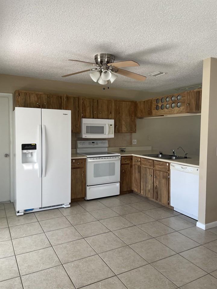 86 Ferndale Ln #1 - Photo 5 of 10