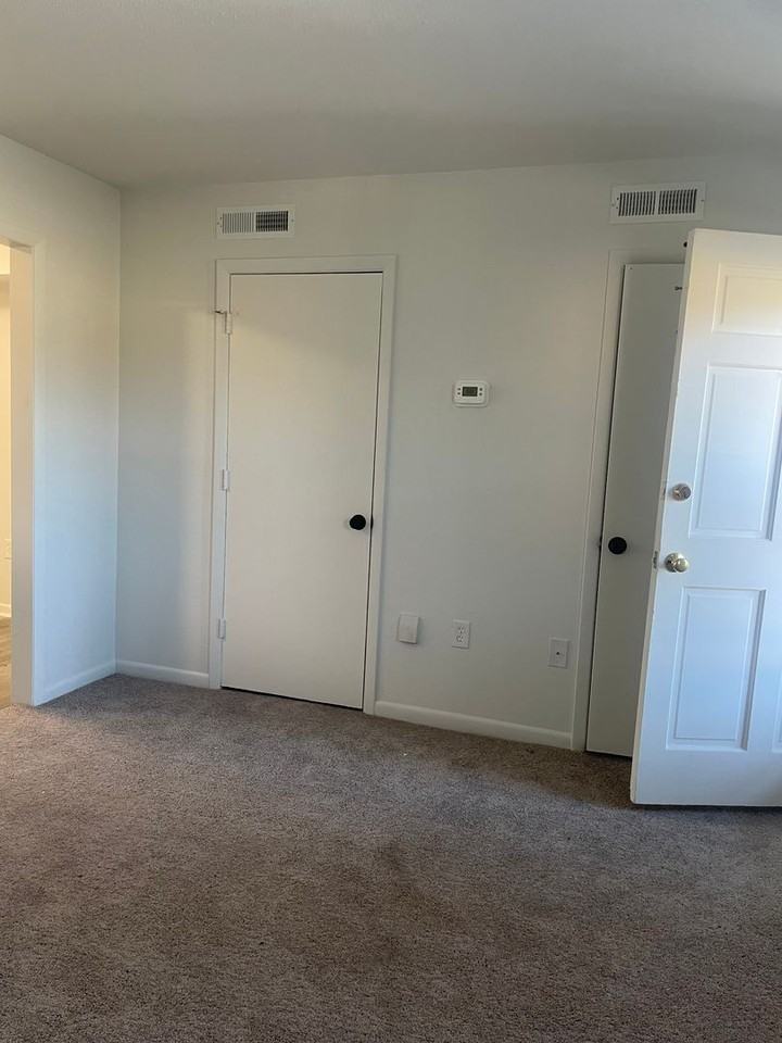 500 Poage Lane - Photo 6 of 30