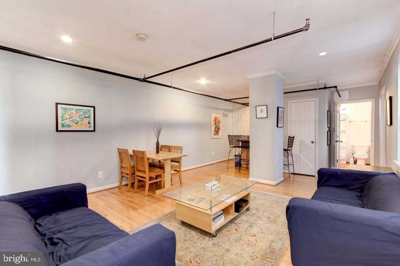 811 S Broadway - Photo 3 of 13