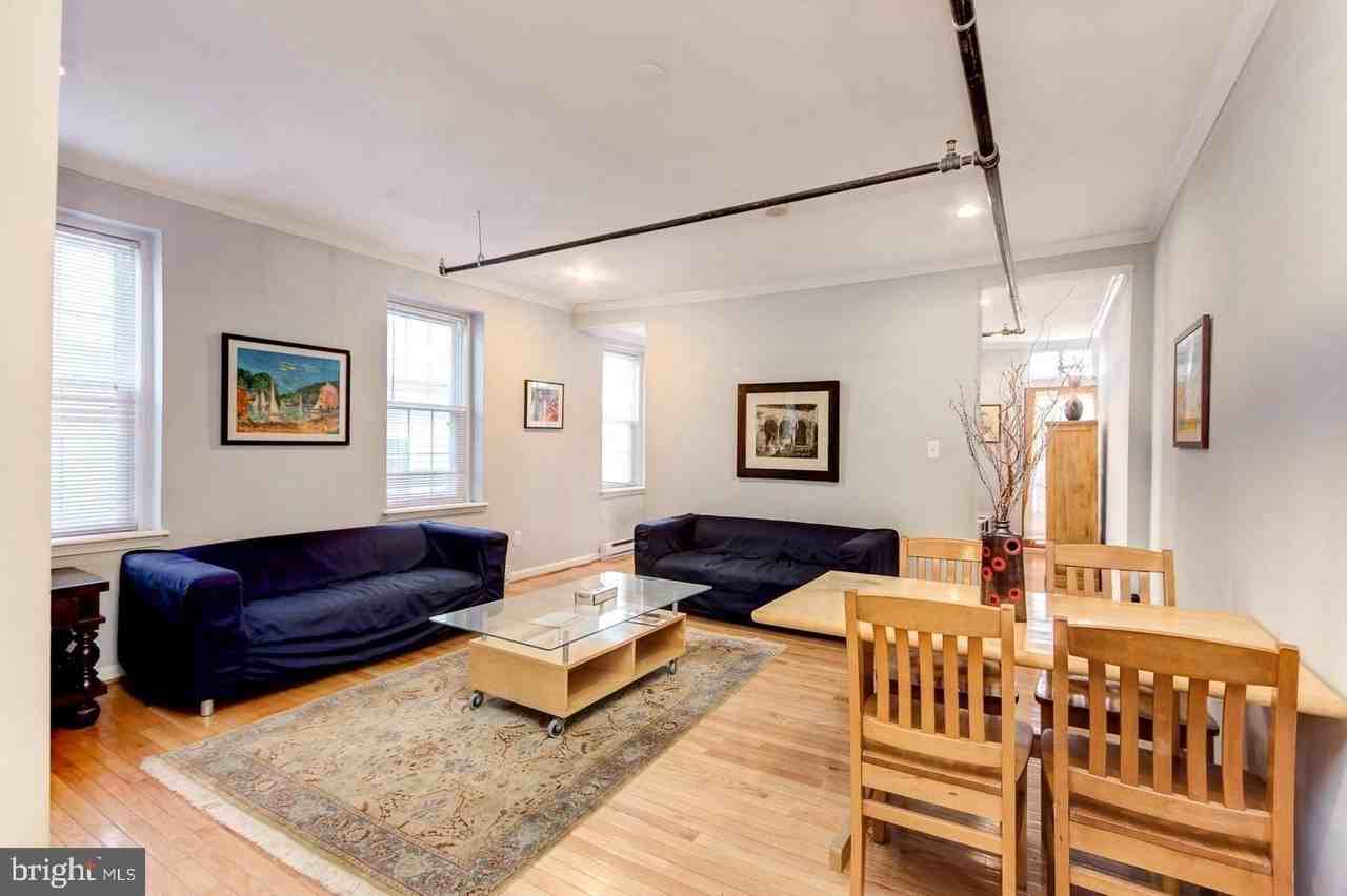 811 S Broadway - Photo 4 of 13