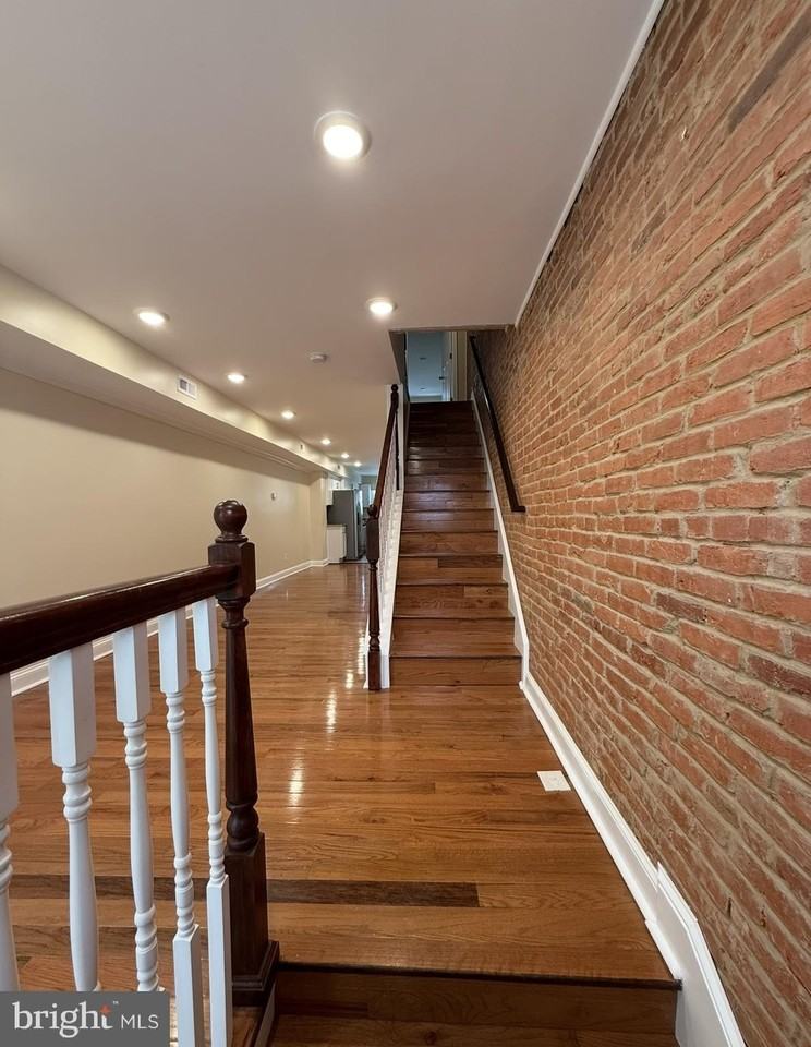 1422 Richardson St - Photo 2 of 15