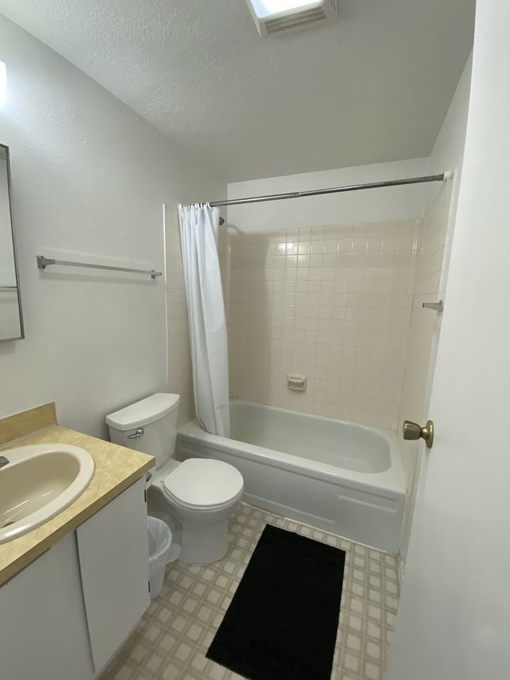 1422 9th West Ave #C - Photo 6 of 9