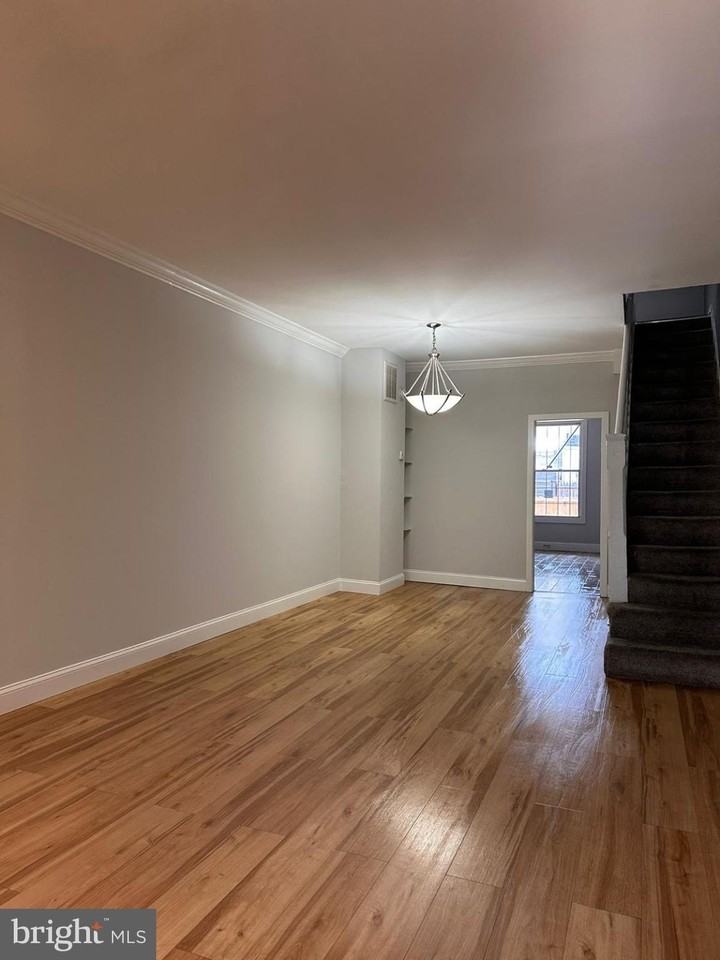 2940 E Fayette St - Photo 4 of 17