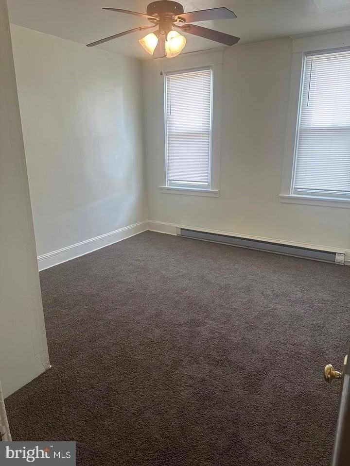 2304 W North Ave Apt 2 #2 - Photo 6 of 17